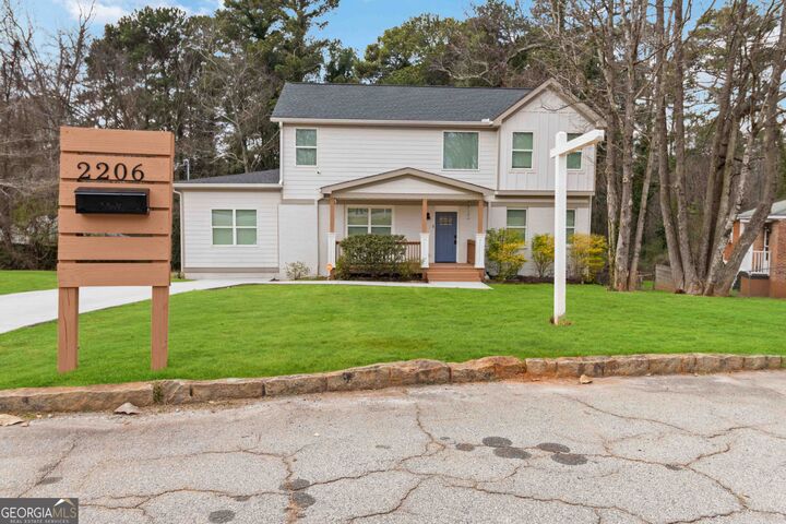 Property Photo: 2206 Loring Court GA 30032