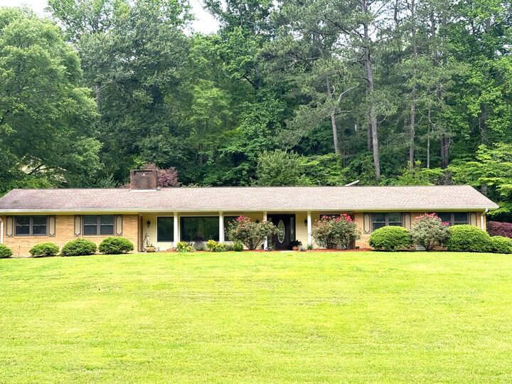 Property Photo: 1208 Johnson Road GA 30707
