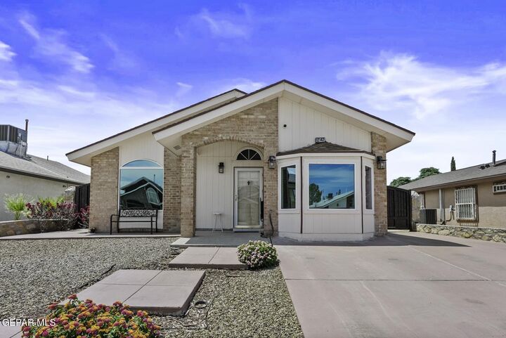 12142 Tower Hill Drive  El Paso TX 79936 photo