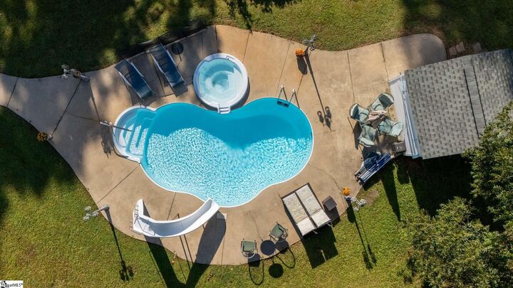 Property Photo:  233 Bowen Road  SC 29640 