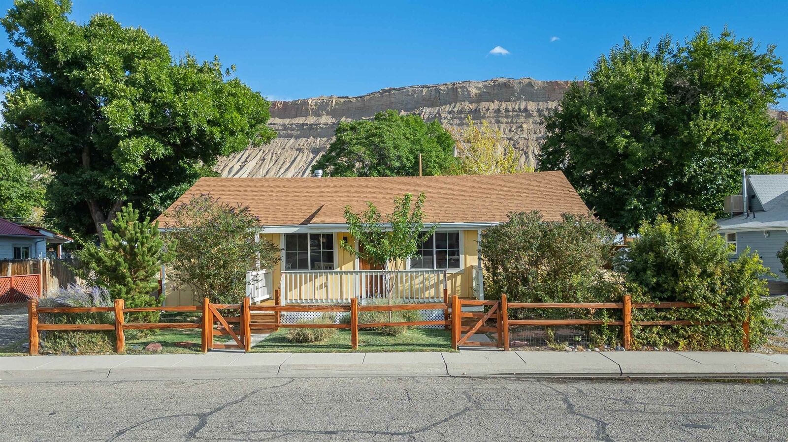 Property Photo:  416 W 5th Street  CO 81526 