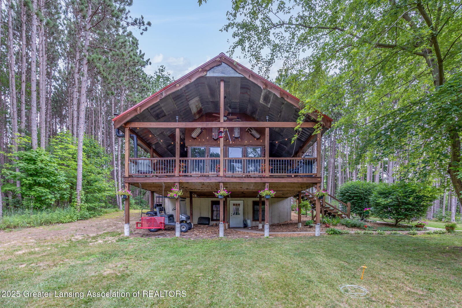 Property Photo:  