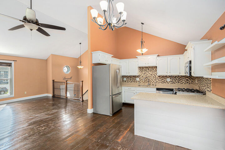 Property Photo:  229 W 550  IN 46385 