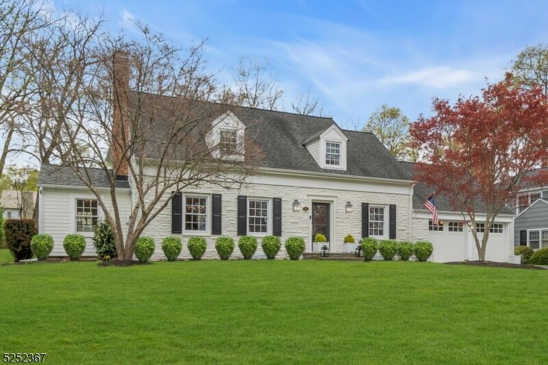 Property Photo:  21 Oak Dr  NJ 07928 