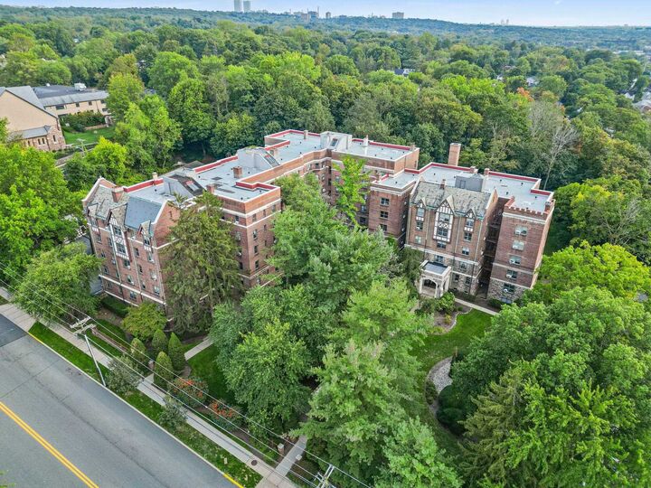 Property Photo:  100 Palisade Ave A51  NJ 07631 