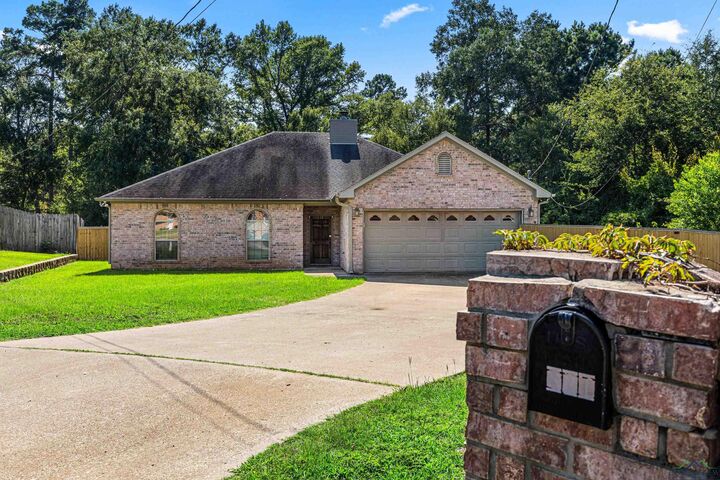 Property Photo:  821 Alta Street  TX 75604 