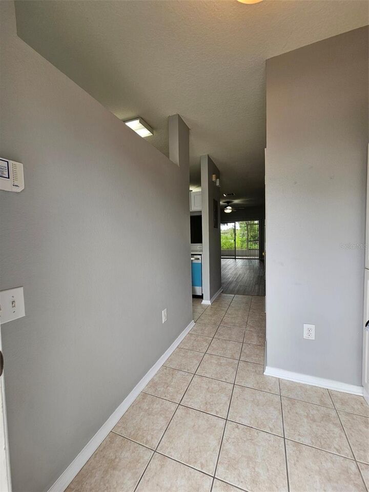Property Photo:  2456 Lake Woodberry Circle  FL 33510 