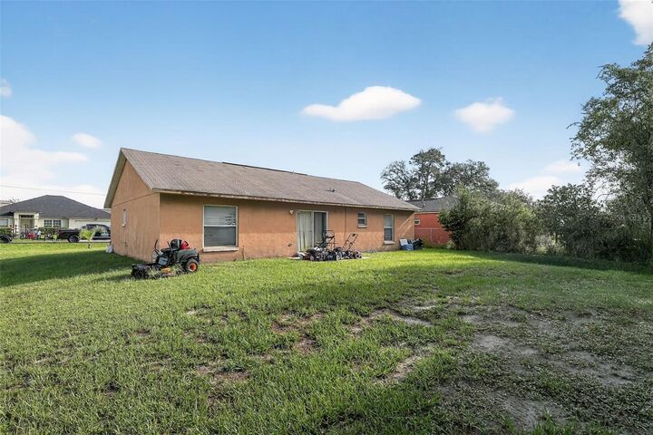Property Photo:  322 Shad Way  FL 34759 