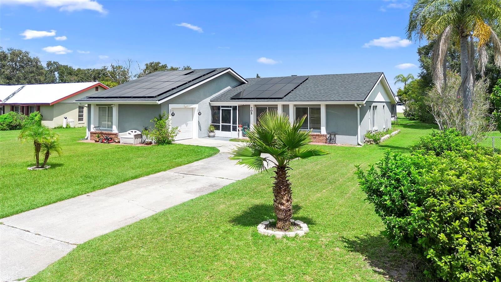 Property Photo:  705 Caddy Lane  FL 34759 