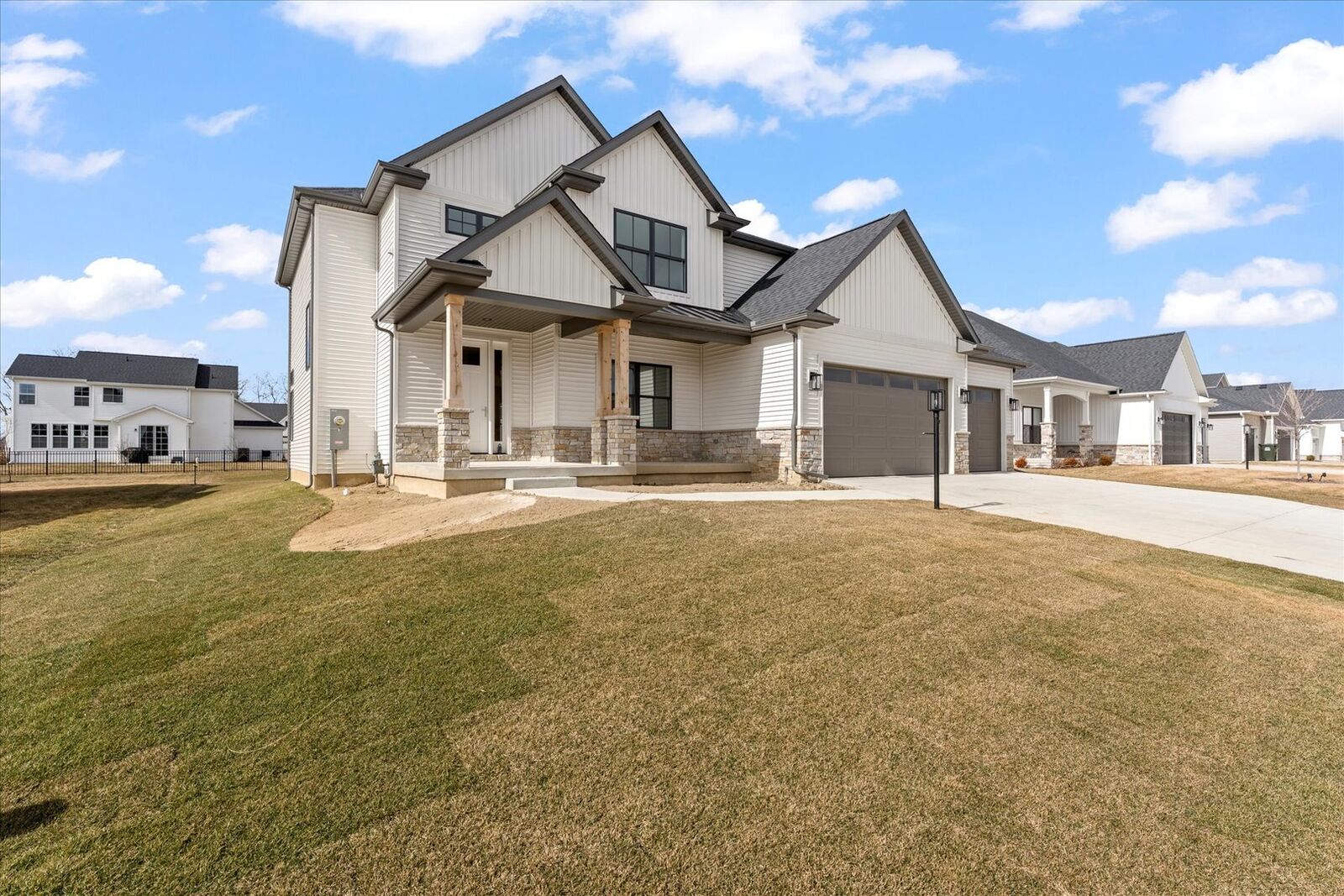 Property Photo:  1207 Sandstone Court  IL 61853 