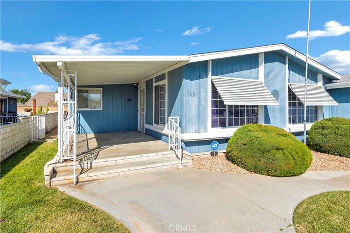 Property Photo:  1625 Brentwood Way  CA 92545 