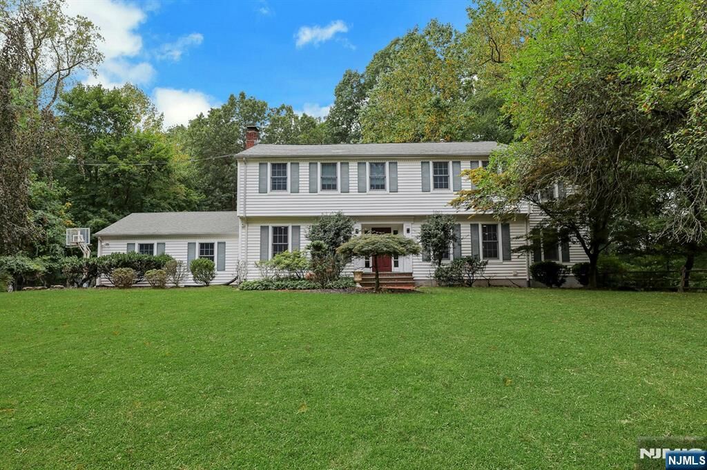 Property Photo:  51 Millbrook Circle  NJ 07648 