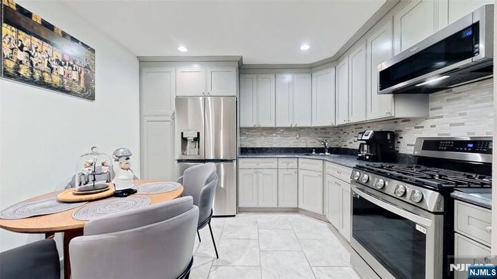366 Cottonwood Way  Mahwah NJ 07430 photo