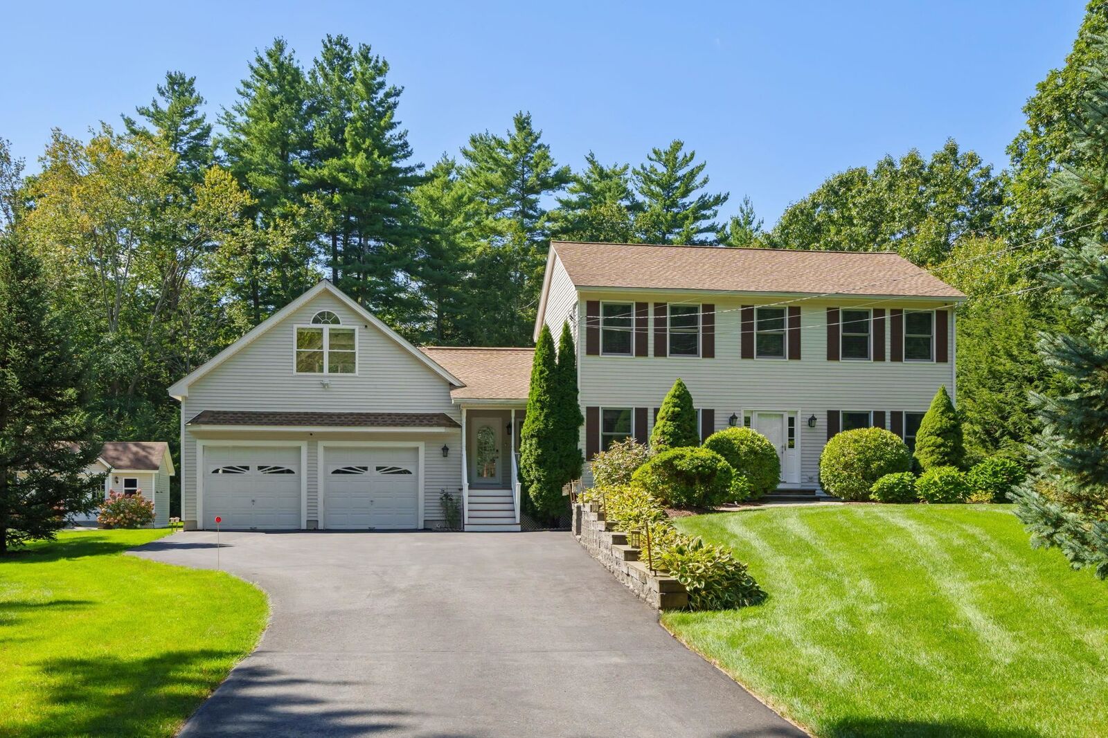 Property Photo:  2 Brookside Lane  NH 03858 