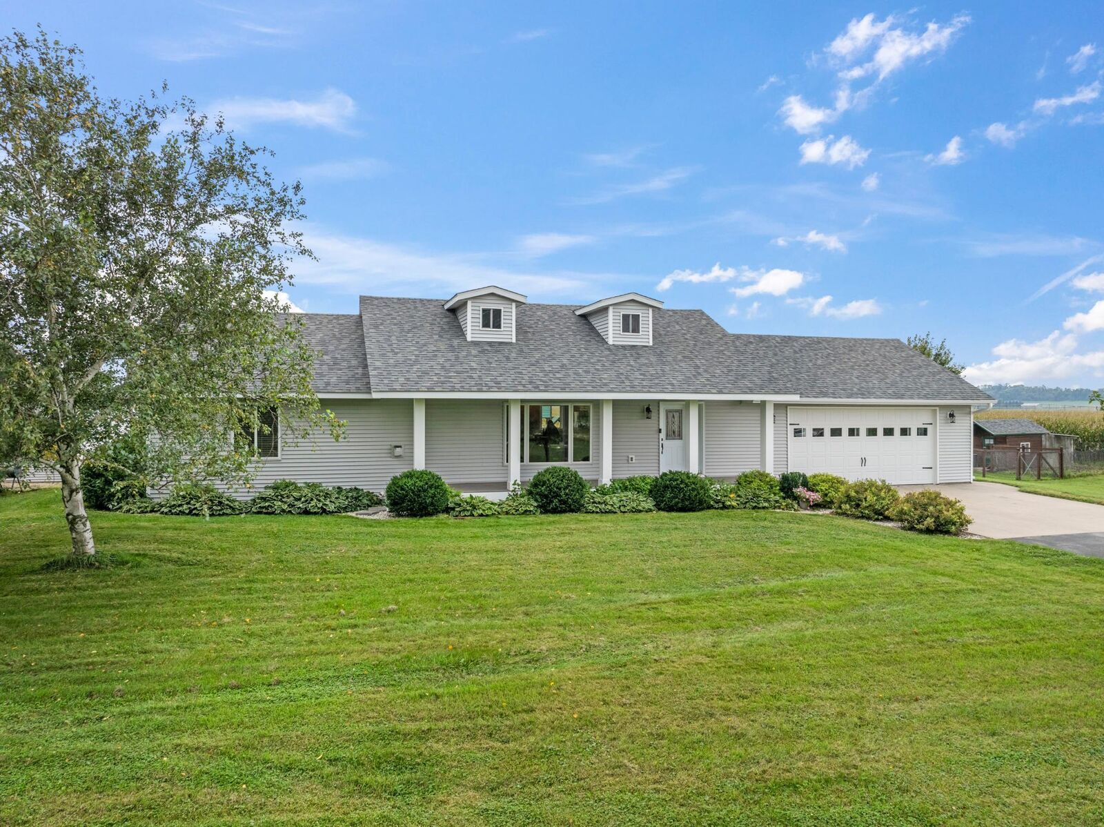 Property Photo:  660 Highway 19 Boulevard  MN 55018 