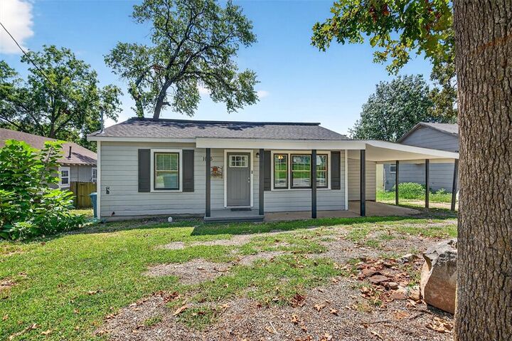 Property Photo:  1016 W Hanna Street  TX 75020 