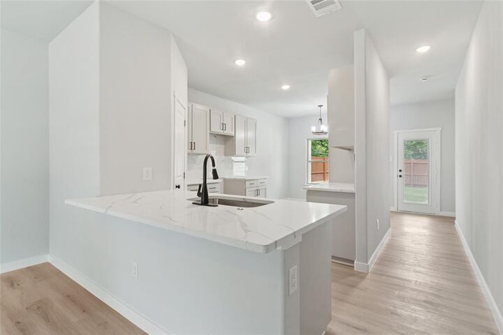 Property Photo:  104 White Dove Trail  TX 75156 