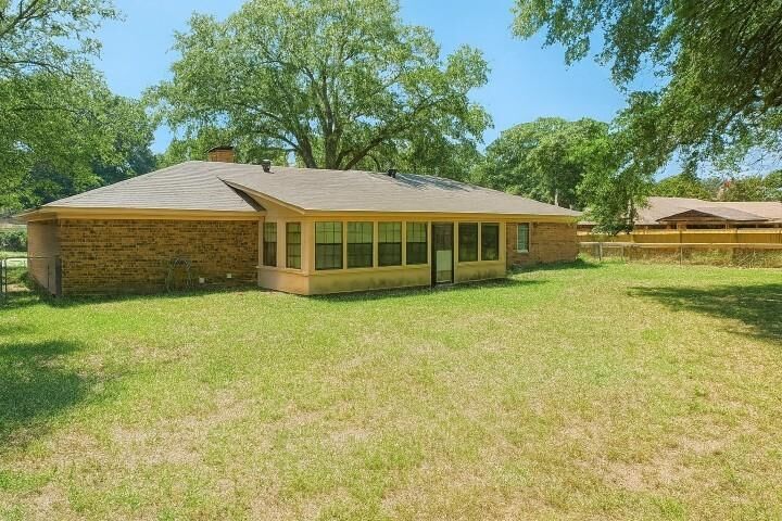 Property Photo:  181 Minwood Street  TX 75773 