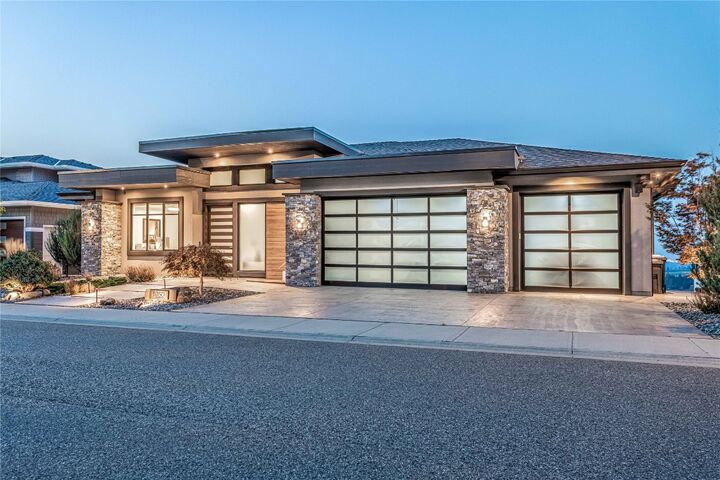 Property Photo:  1050 Ledgeview Court  BC V1W 5M6 