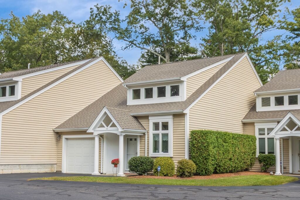 Property Photo:  15 Reservoir St 44  MA 02048 