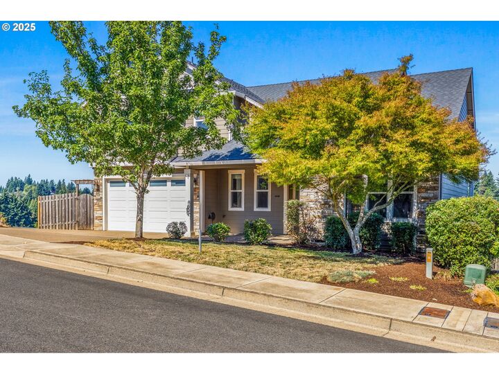 Property Photo:  253 Eider Ave  OR 97306 