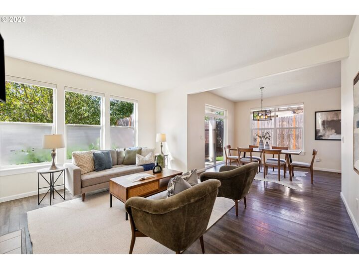 Property Photo:  19327 Reddaway Ave  OR 97045 
