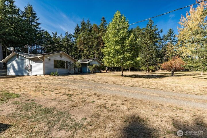 Property Photo:  1085  Harrison Street  WA 98277 
