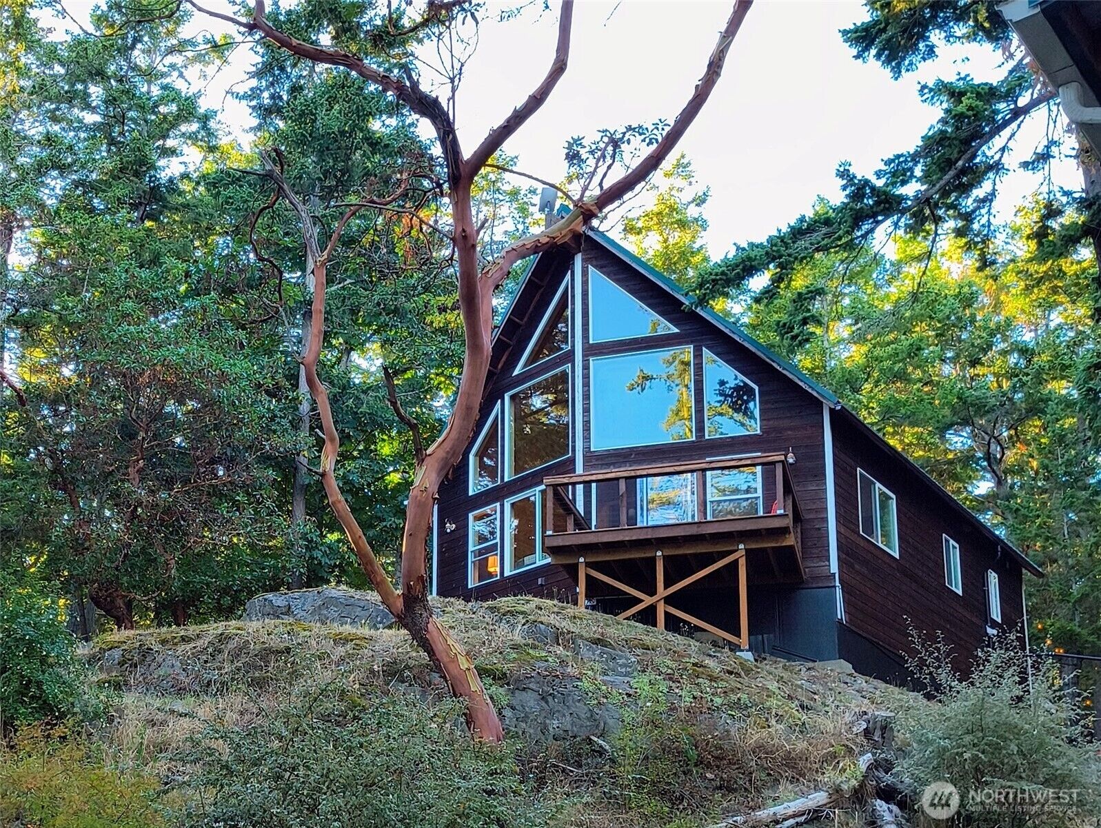 Property Photo: 863 Chinook Way WA 98221