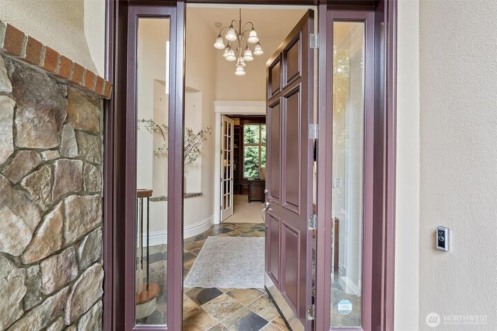 Property Photo:  8407 SE 69th Place  WA 98040 