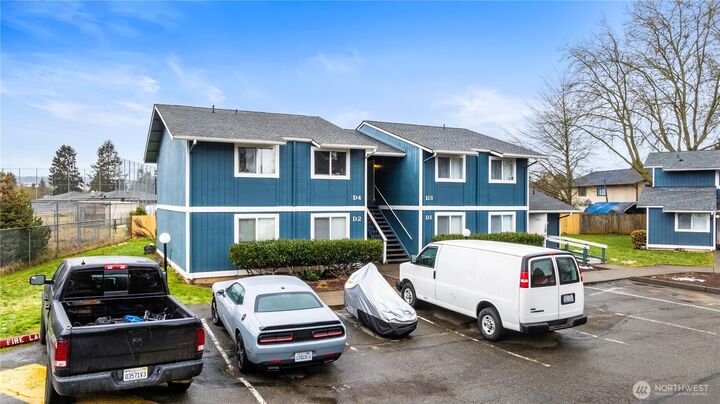 Property Photo:  700 W Maple Street  WA 98272 