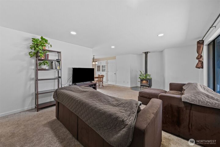 Property Photo: 12512 146th Street E WA 98374