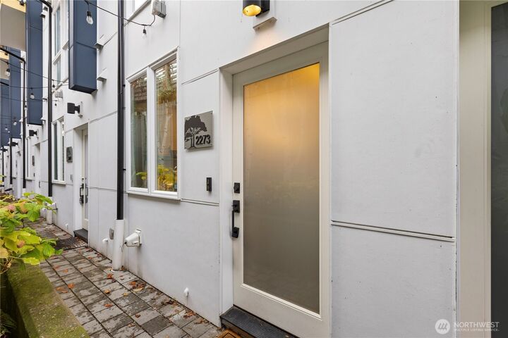 Property Photo:  2273  14th Avenue W  WA 98119 