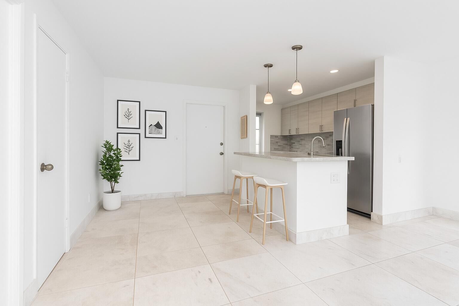 Property Photo:  2420 SE 17th Street Street 401C  FL 33316 