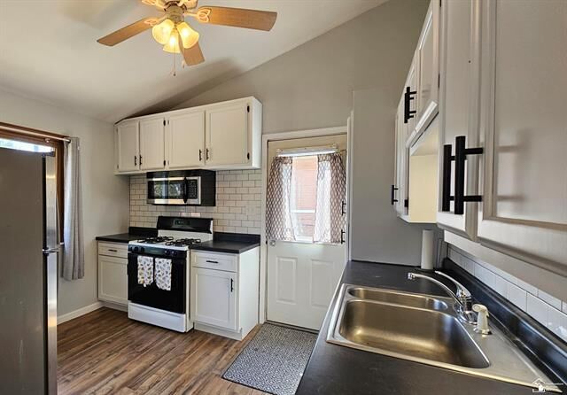 Property Photo:  740 S Venoy Road  MI 48186 