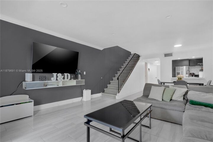 9956 SW 88th St 128-1  Miami FL 33176 photo