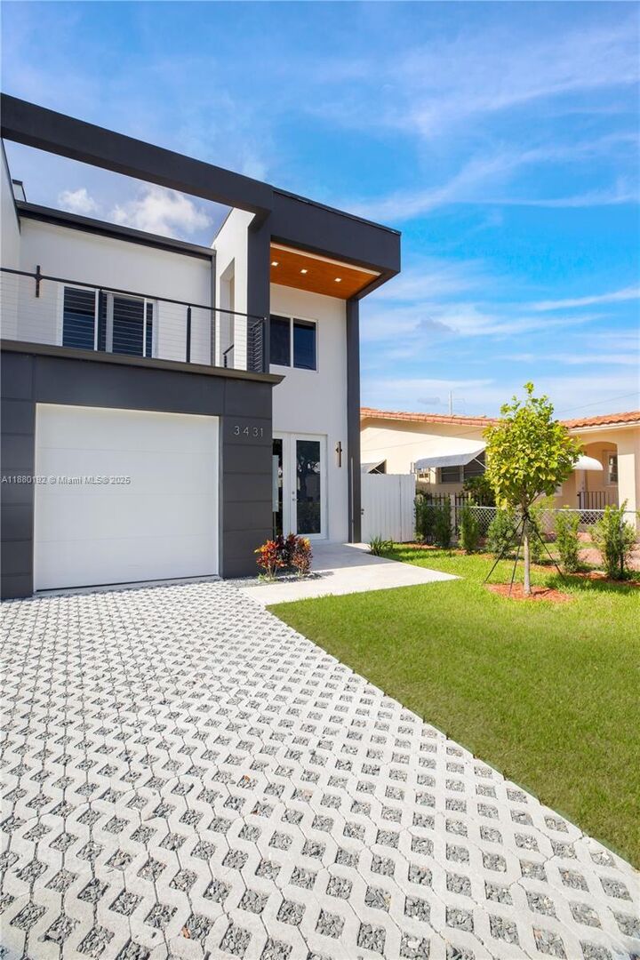 Property Photo: 3431 SW 16th Ter 3431 FL 33145