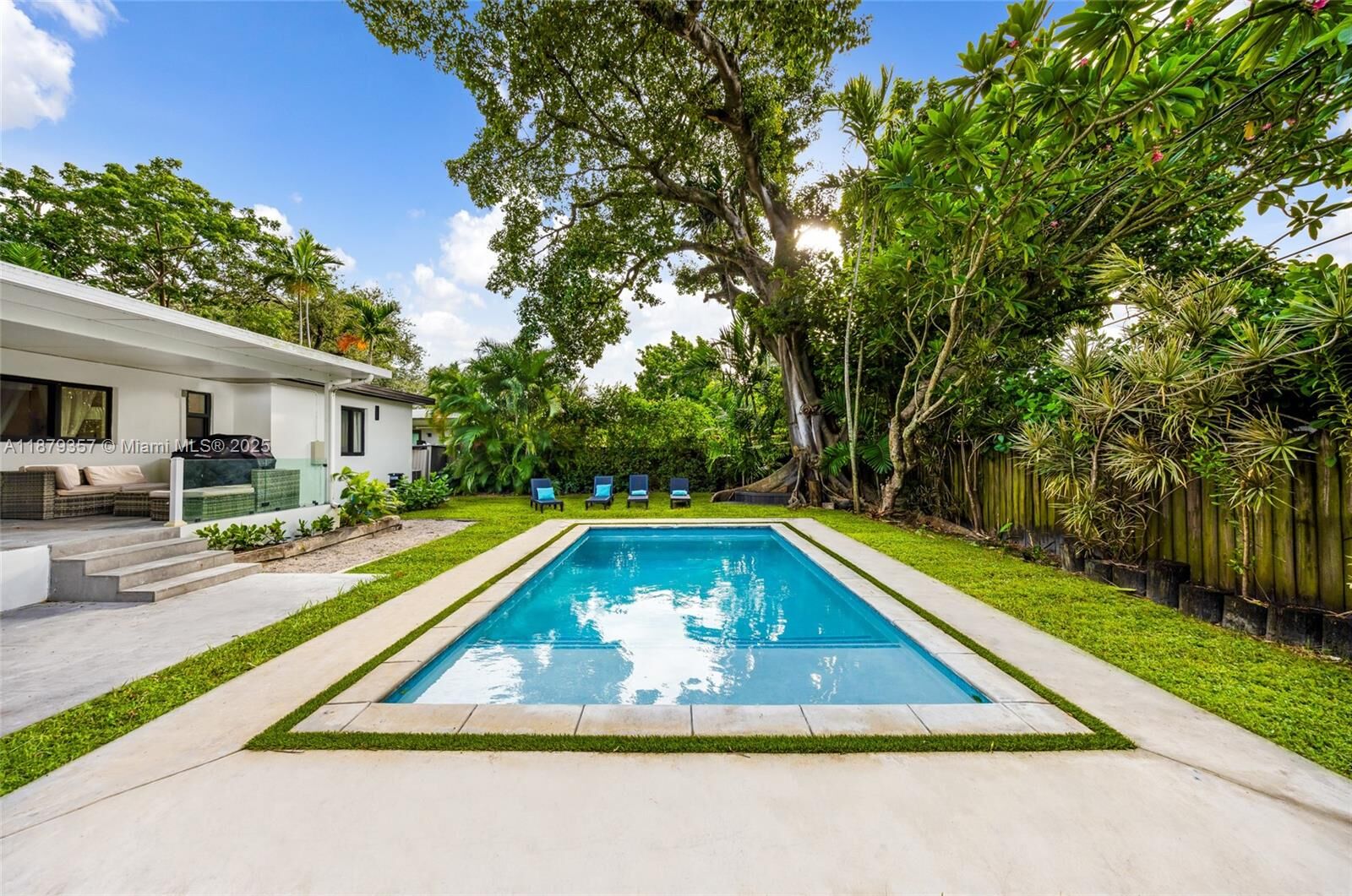 Property Photo:  260 NE 48th Ter .  FL 33137 