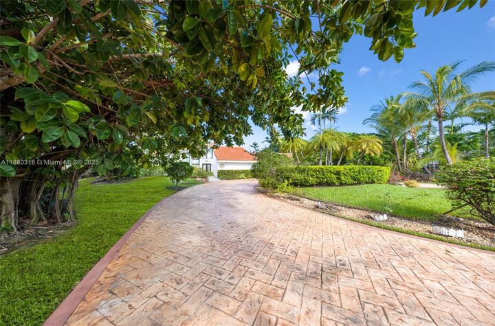 Property Photo:  10204 SW 96th Ct  FL 33176 