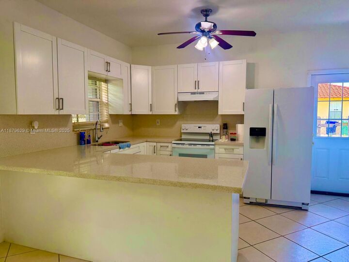 Property Photo:  3019 SW 23rd St 3019  FL 33145 