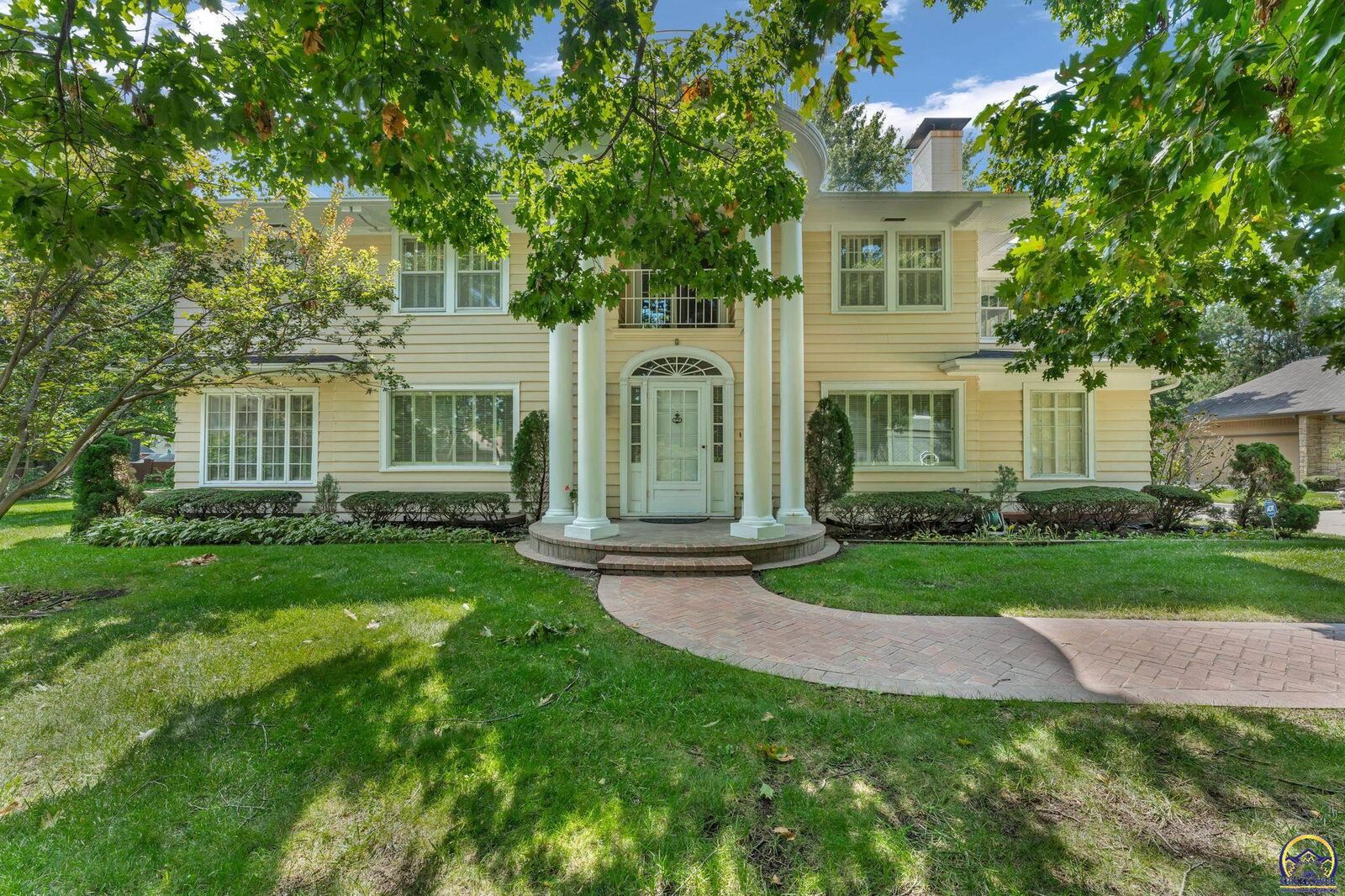 Property Photo: 2 SW Westboro Pl KS 66604