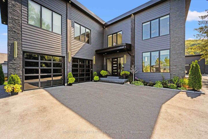 Property Photo:  118 Barton Boulevard  ON N0H 1J0 