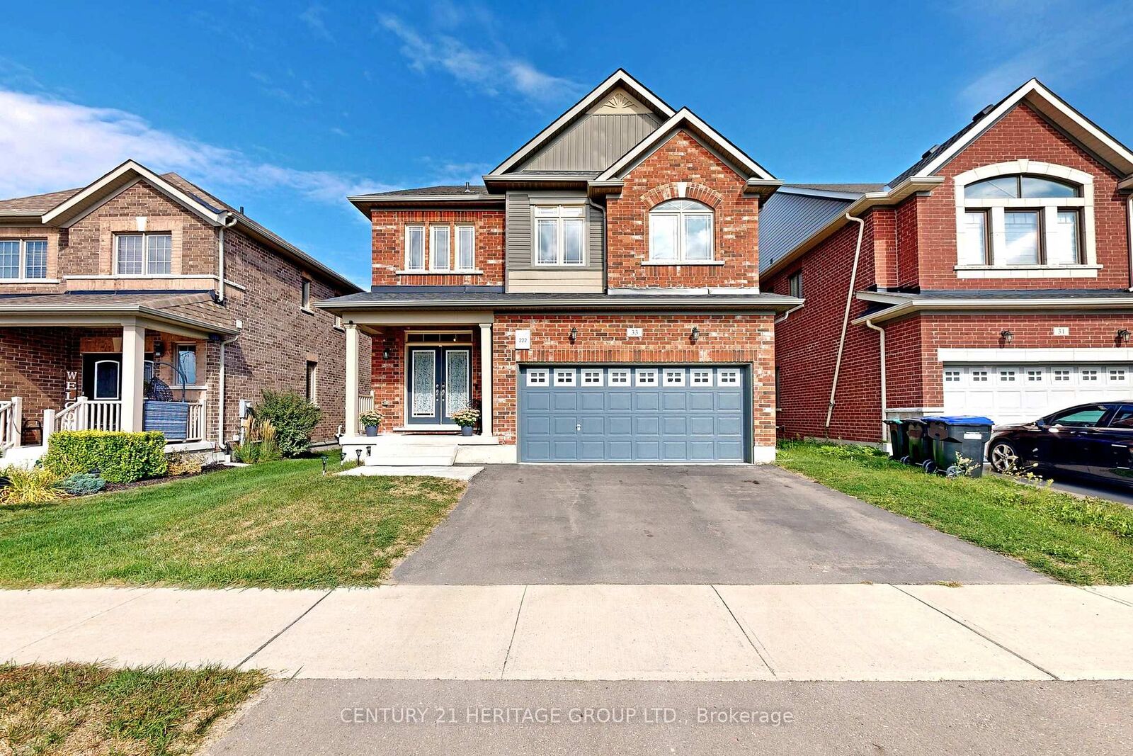 Property Photo:  33 Lorne Thomas Place  ON L9R 0T8 