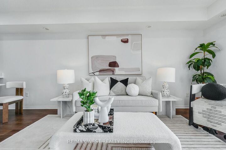 Property Photo:  15 Hays Boulevard 12  ON L6H 0H8 