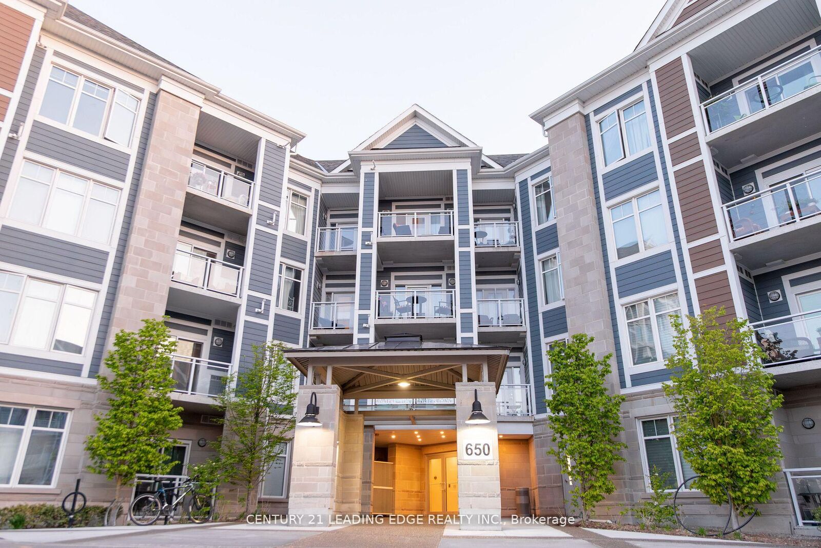 Property Photo:  650 Gordon Street 213  ON L1N 0C1 