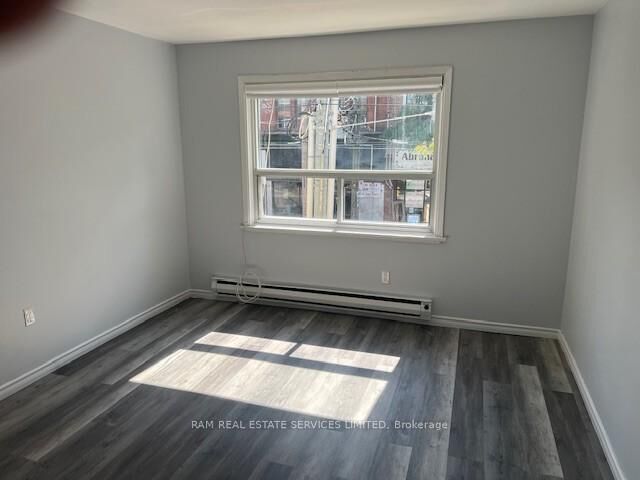 Property Photo:  564 Queen Street W #1 Front  ON M5V 2B5 