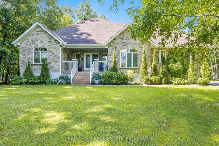 Property Photo: 6 Meadowbrook Boulevard ON L9M 0M2