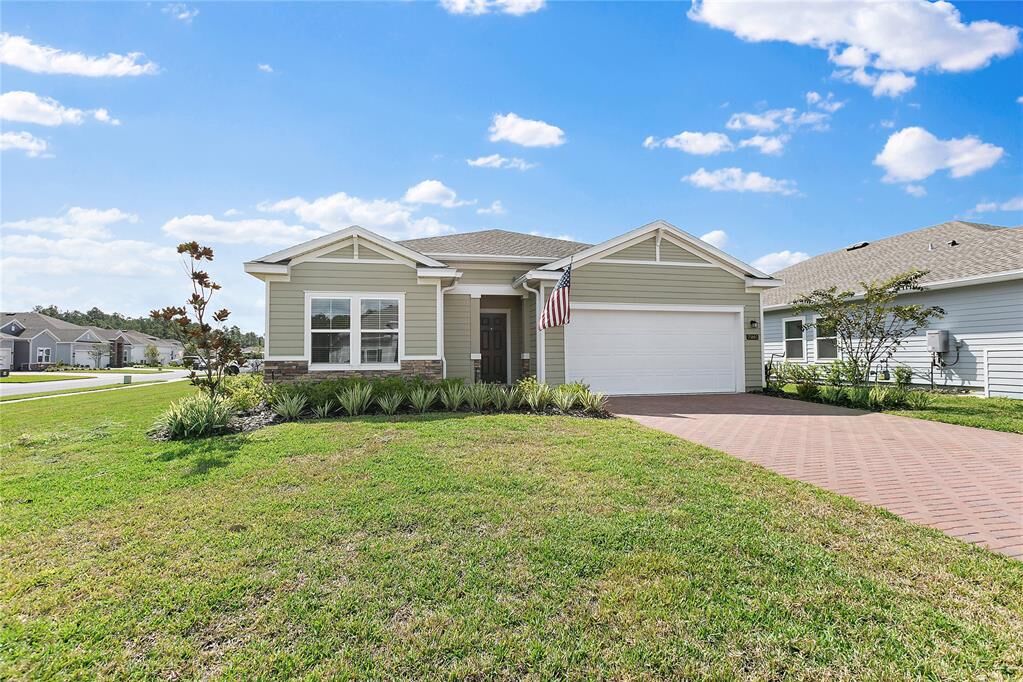 Property Photo: 75045 Pondside Lane FL 32097