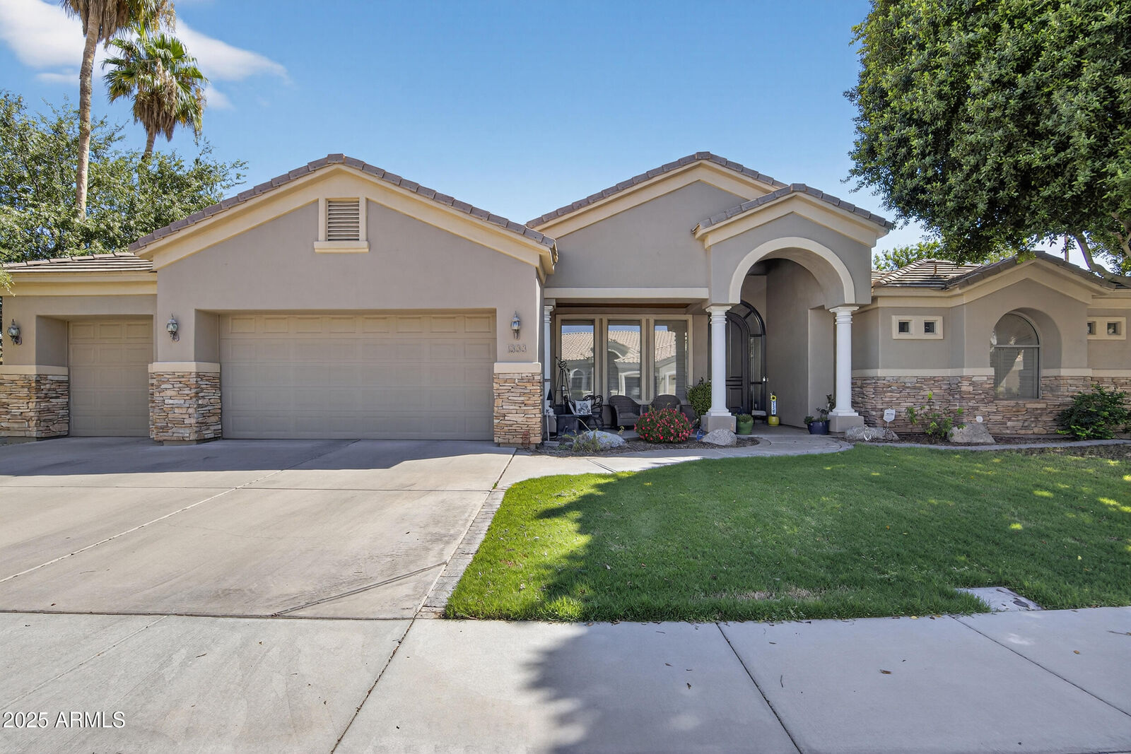 Property Photo:  1333 N Cliffside Drive  AZ 85234 