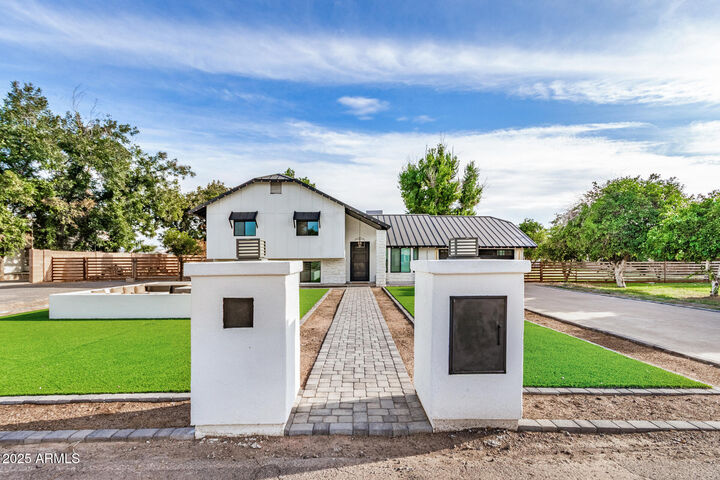 2223 E Claxton Street  Gilbert AZ 85297 photo