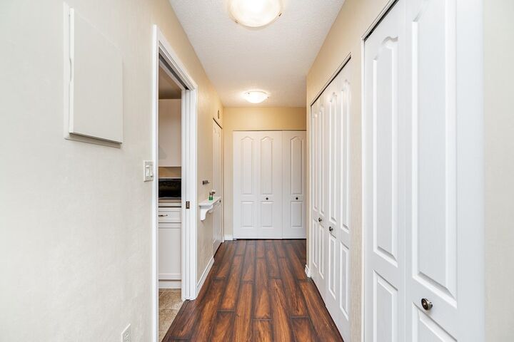 Property Photo: 15111 Russell Avenue 502 BC V4B 2P4